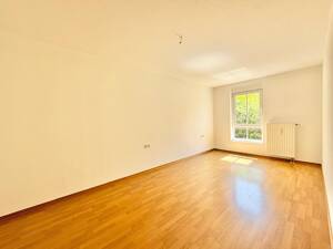 Bezugsfreie 2-Zimmer-Terrassenwohnung mit eigenem Garten und TG-Stellplatz – 1309 Dresden – Vorschaubild 7