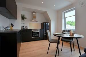 Toll und stilvoll möblierte Maisonette-Wohnung mit Balkon im beliebten Stuttgarter Westen – 70563 Stuttgart – Vorschaubild 3