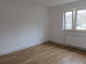 Ruhige Lage in Uninähe - 2 1/2 Zimmer Wohnung mit Balkon – 23562 Lübeck – Vorschaubild 4