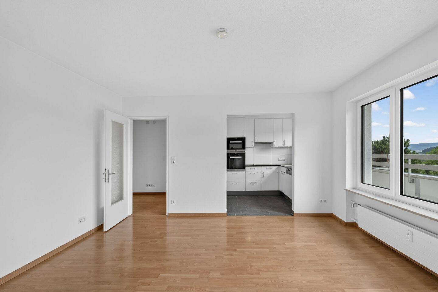 Exklusive 3-Zimmer-Attikawohnung mit traumhafter Alpensicht! – Lottstetten – Vorschaubild 2