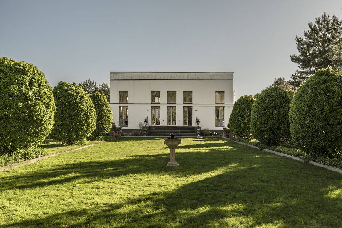Timeless elegance - an exclusive villa on park-like grounds in the Nauener Vorstadt neighborhood – Potsdam – Vorschaubild 6