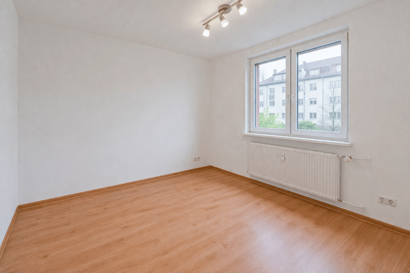 Attraktive 3-Zimmer-Wohnung in gefragter Lage von Steglitz-Zehlendorf – Berlin – Vorschaubild 3