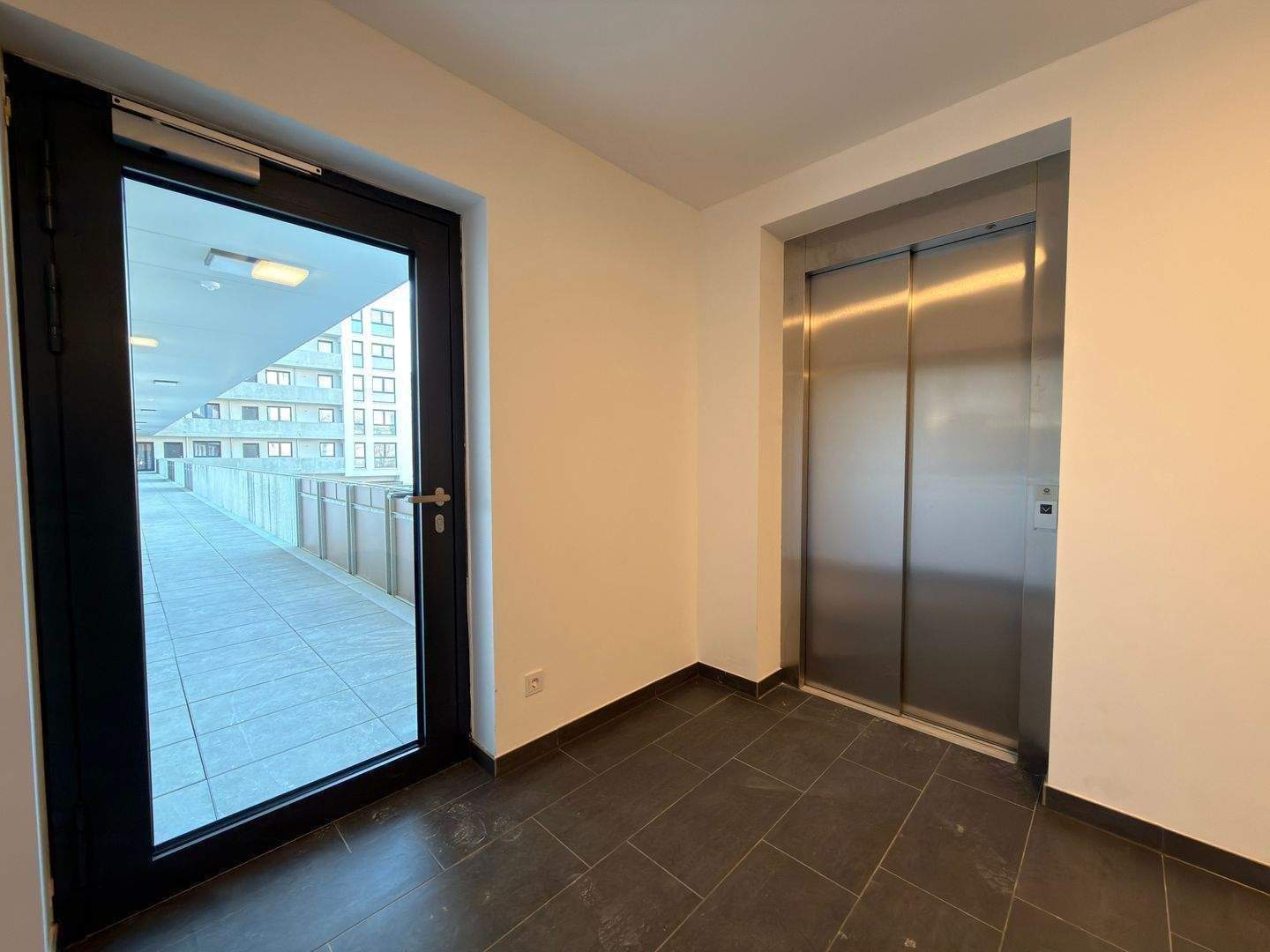 Exklusive 1-Zimmer-Neubauwohnung mit hochwertiger Ausstattung ~ Erstbezug ~ Tiefgarage ~ Aufzug ~ Sofortbezug – Nürnberg – Vorschaubild 8