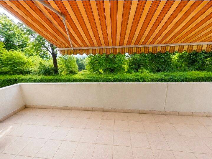 Große Wohnung mit Garage, großem Balkon, Schwimmbad, Sauna – Kassel – Vorschaubild 8