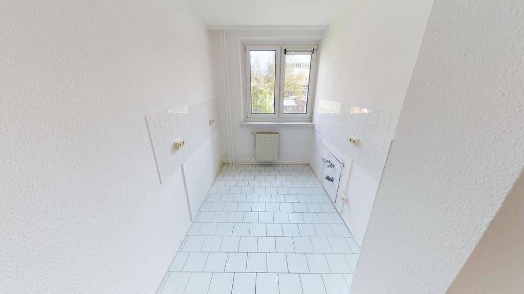 Geräumige 2-Raum-Wohnung in zentraler Lage – Chemnitz – Vorschaubild 2