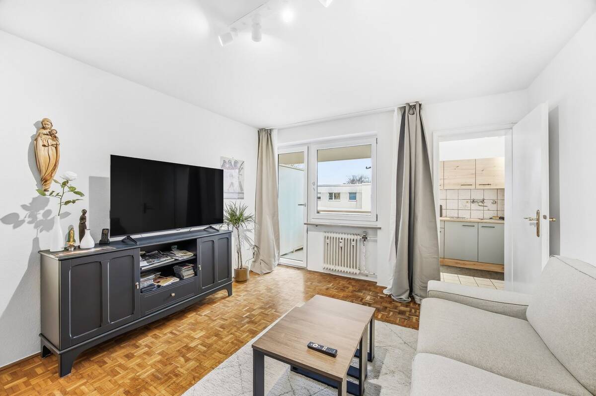 Kapitalanlage in Nähe der U6 - Vermietetes Apartment in Forstenried – 81476 München – Bild 1 von 9