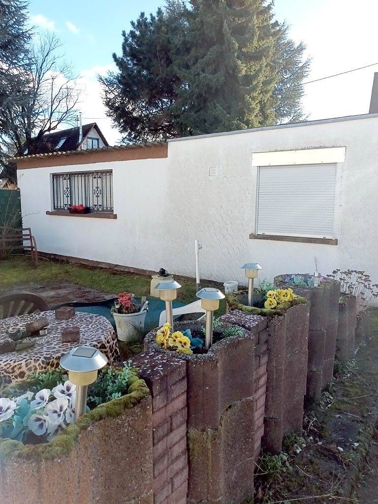 Potenzial: Einfamilienhaus mit großen Grundstück, Garten, Freisitz, Garage - Anbaumöglichkeiten! – Frankfurt am Main – Vorschaubild 8