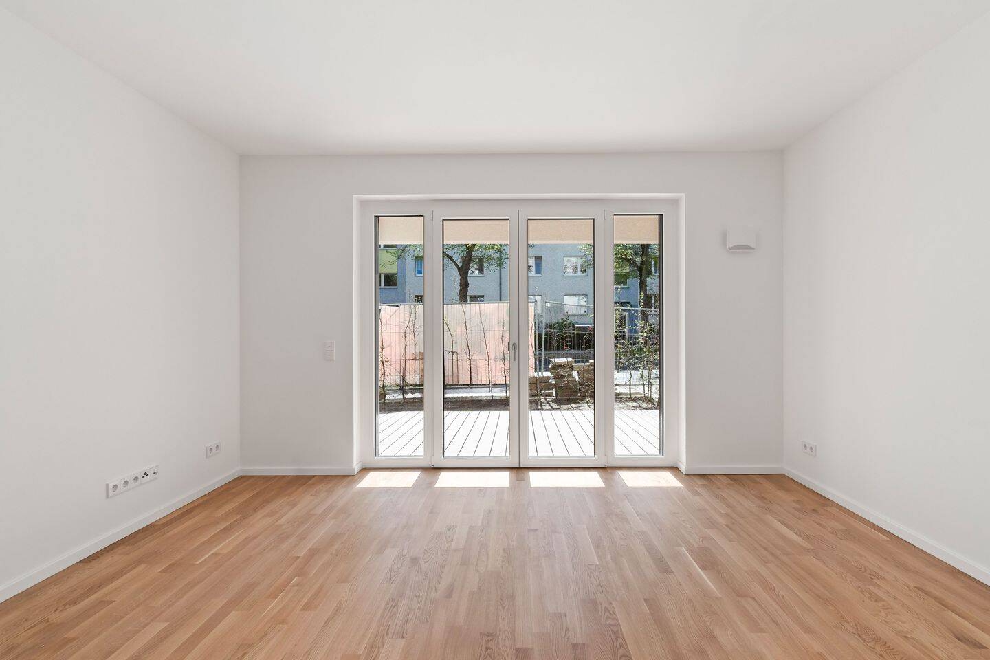 Erstbezug! Barrierefreie 2-Zimmer-Wohnung im Neubau mit Garten und Terrasse! – Berlin – Vorschaubild 2