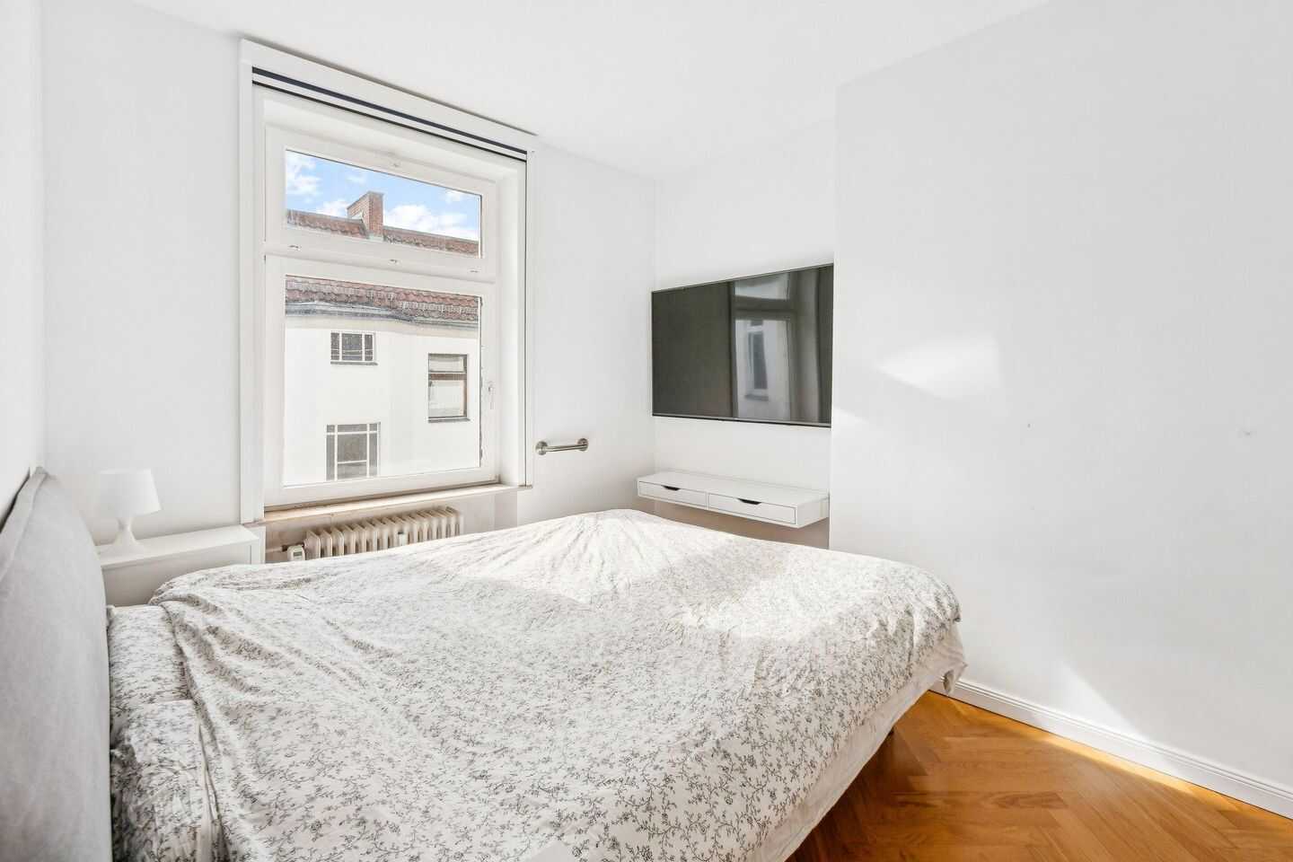 Bezugsfrei, vollmöbliert und smart ausgestattet - stilvolle Altbauwohnung nahe der TU Berlin – Berlin – Vorschaubild 6
