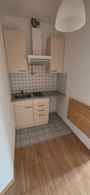 Sofort bezugsfähige 1,5 Raum-Wohnung mit EBK!!! – 1159 Dresden – Vorschaubild 4