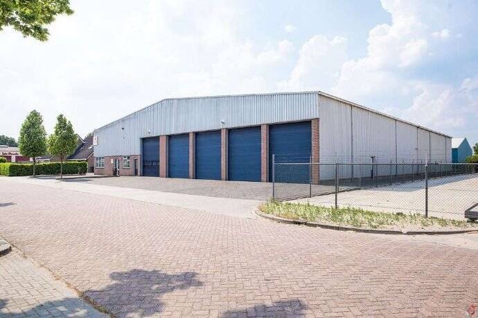 *Sofort Verfügbar* 3.500 m² Hallenfläche (Erweiterungspotenzial) in bester Lage zu verkaufen*