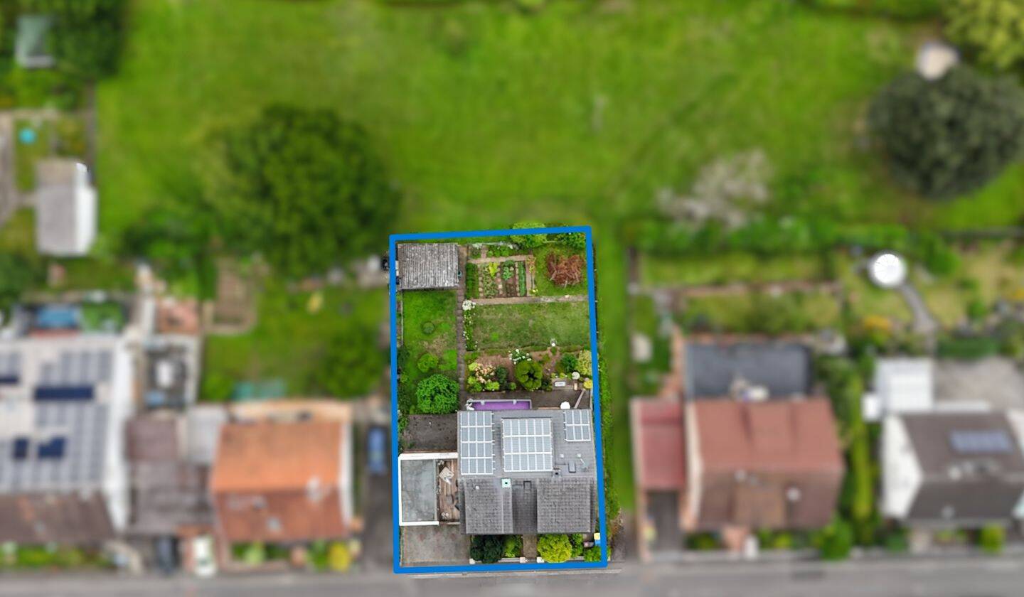 Platz für die ganze Familie: Zweifamilienhaus mit Garten & Doppelgarage in Nidda – Nidda – Vorschaubild 3