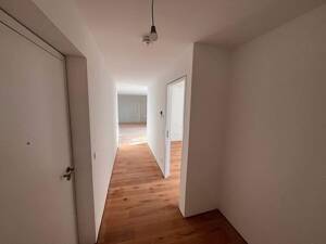 3-Zimmer WHG 1. OG / Modernes Wohnen im Grünen im Süden von Landshut – 84036 Landshut – Vorschaubild 2