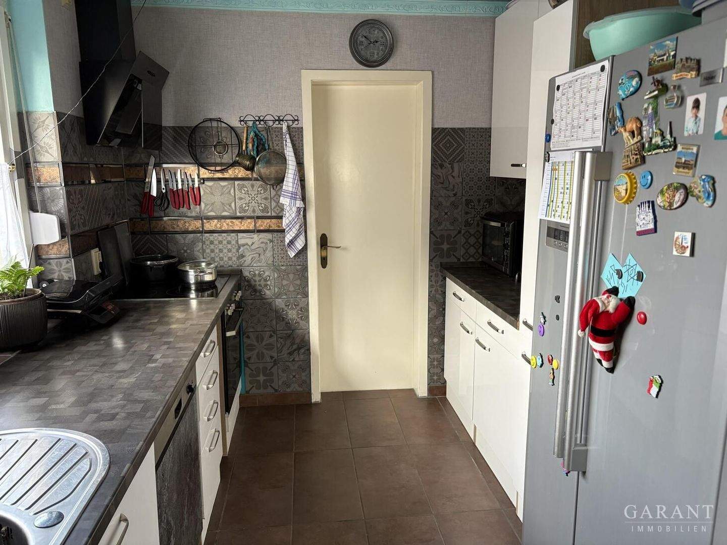 Großzügiges Mehrfamilienhaus mit solider Bausubstanz - auch für Investoren interessant! – Schwäbisch Gmünd – Vorschaubild 2