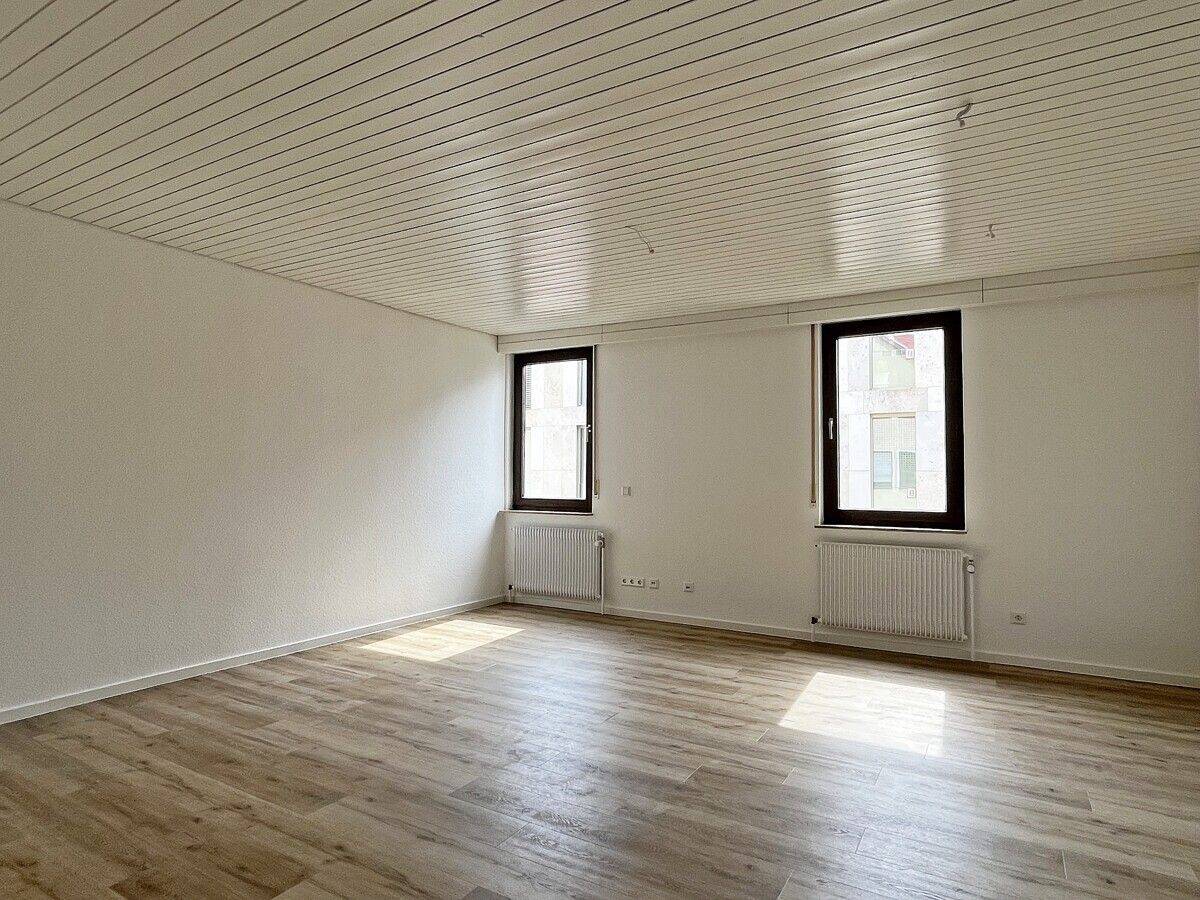 Ihr neues Zuhause in Metzingen - Frisch sanierte 3-Zimmer-Wohnung mit Wohlfühlcharakter! – Metzingen – Vorschaubild 3