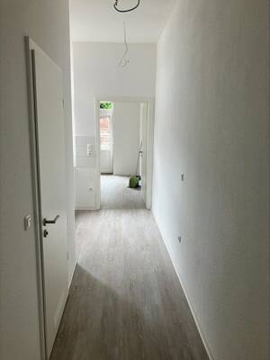 Frisch sanierte 2-Zimmer-Wohnung im Erdgeschoss mit eigener Terrasse – 40235 Düsseldorf – Vorschaubild 5