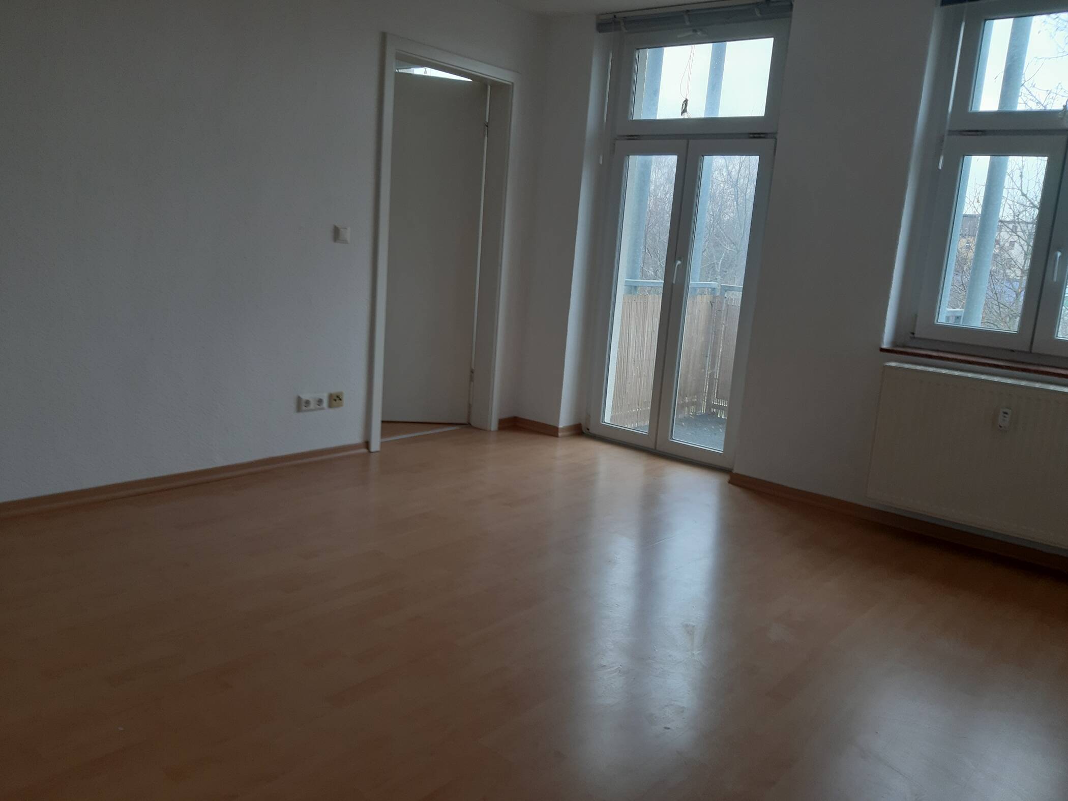 Charmante 2-Zimmer-Wohnung mit Balkon im Grünen – ruhig & zentral in Magdeburg-Sudenburg ab sofort zu vermieten – Magdeburg – Vorschaubild 3