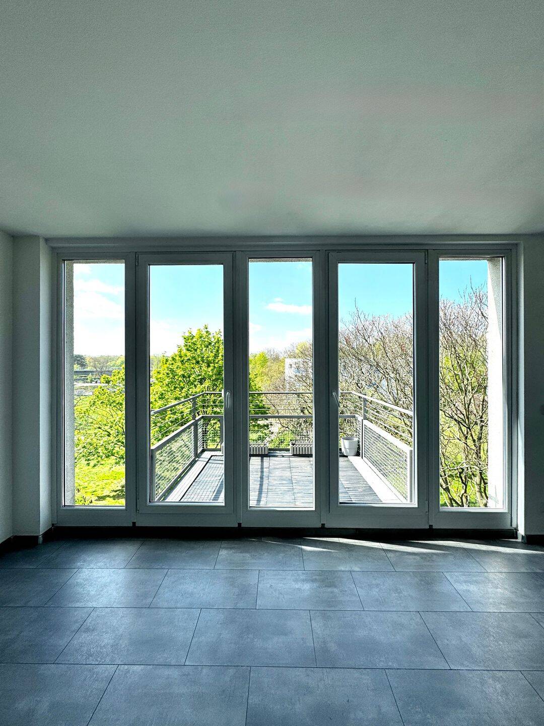 104 m², zwei Balkone, Panoramablick und TG-Stellplatz: Wohnqualität, die man selten findet – Berlin – Vorschaubild 3