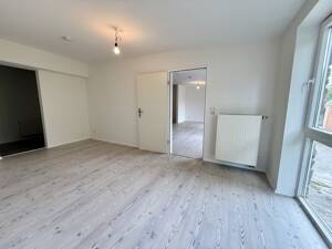 Stilvolle 2,5-Zimmer-Wohnung oder Gewerbeeinheit- frisch renoviert & sofort bezugsfrei! – 47137 Duisburg – Vorschaubild 7