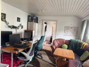 ZEITMIETVERTRAG! 2-Zimmer-Dachgeschosswohnung m. EBK u. großen Garten in KN Uninähe – 78464 Konstanz – Vorschaubild 4