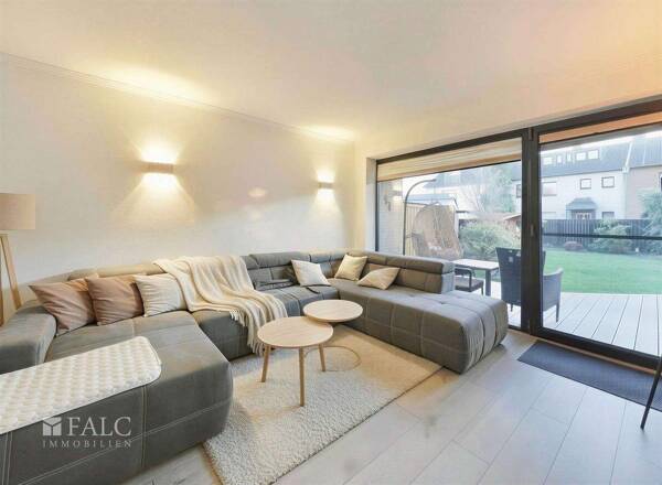 Erdgeschosswohnung in 51061 Köln mit 95 m² kaufen