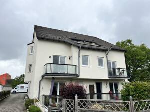 Komplett renovierte 2-Zimmer-Wohnung mit Balkon und Garage in ruhiger Wohngegend von Rumeln