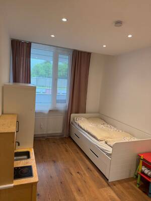 Kernsanierte, vollmöblierte Wohnung mit direkter Anbindung zur Universität. – 81927 München – Vorschaubild 6