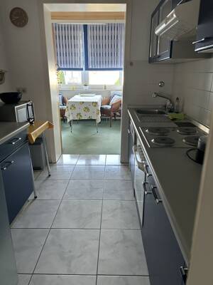 Wohnen auf Zeit: Möblierte 3,5-Zimmer-Wohnung mit Balkon – 44787 Bochum – Vorschaubild 3