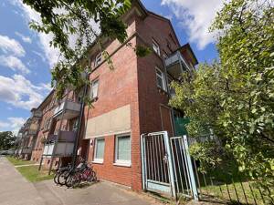 Geräumige 3 Zimmer-Wohnung mit 2 Balkonen und Wannenbad – 23554 Lübeck – Vorschaubild 9