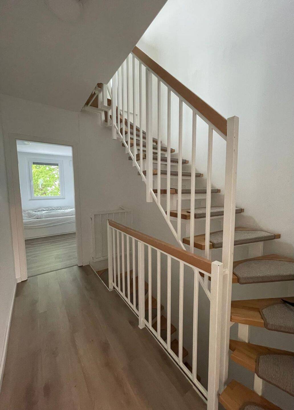 Modernes Reihenmittelhaus mit Garten und Stellplatz – Bremen – Vorschaubild 7
