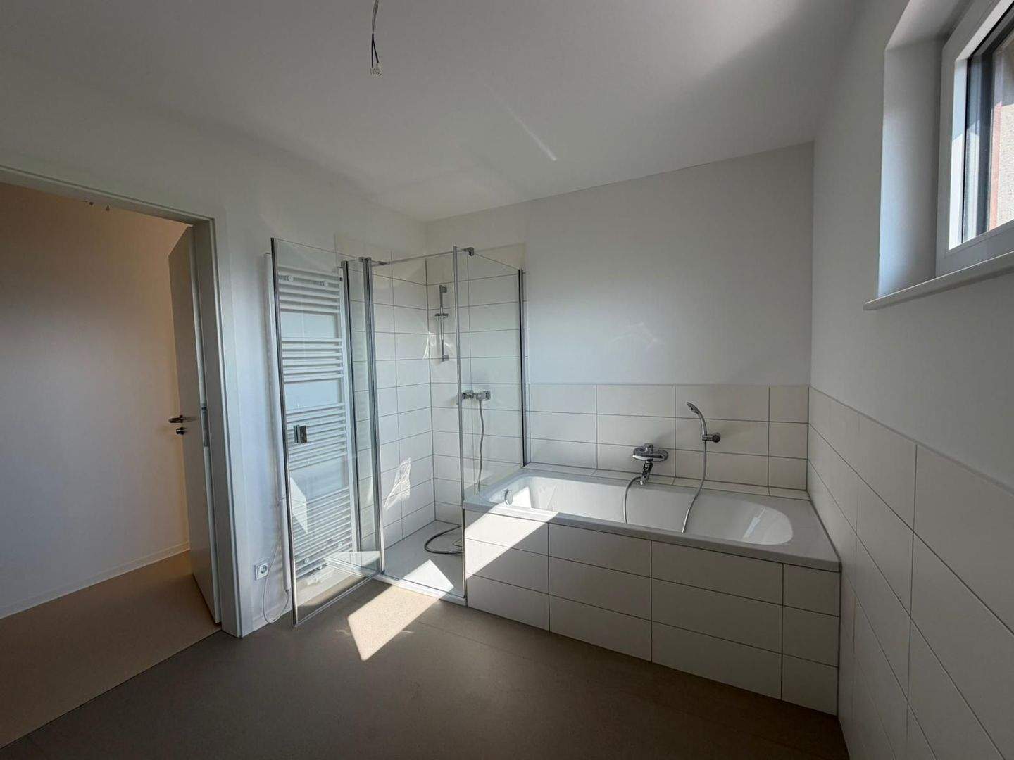 Exklusive, großzügige, barrierefreie Drei-Zimmer-Wohnung in Jena – Jena – Vorschaubild 3