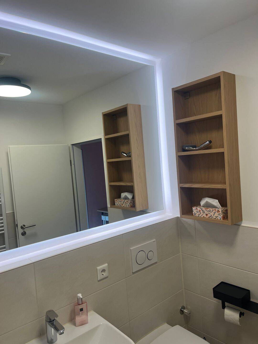Stilvoll möblierte 1-Zimmer-Wohnung im Herzen der Nürnberger Altstadt – Nürnberg – Vorschaubild 4
