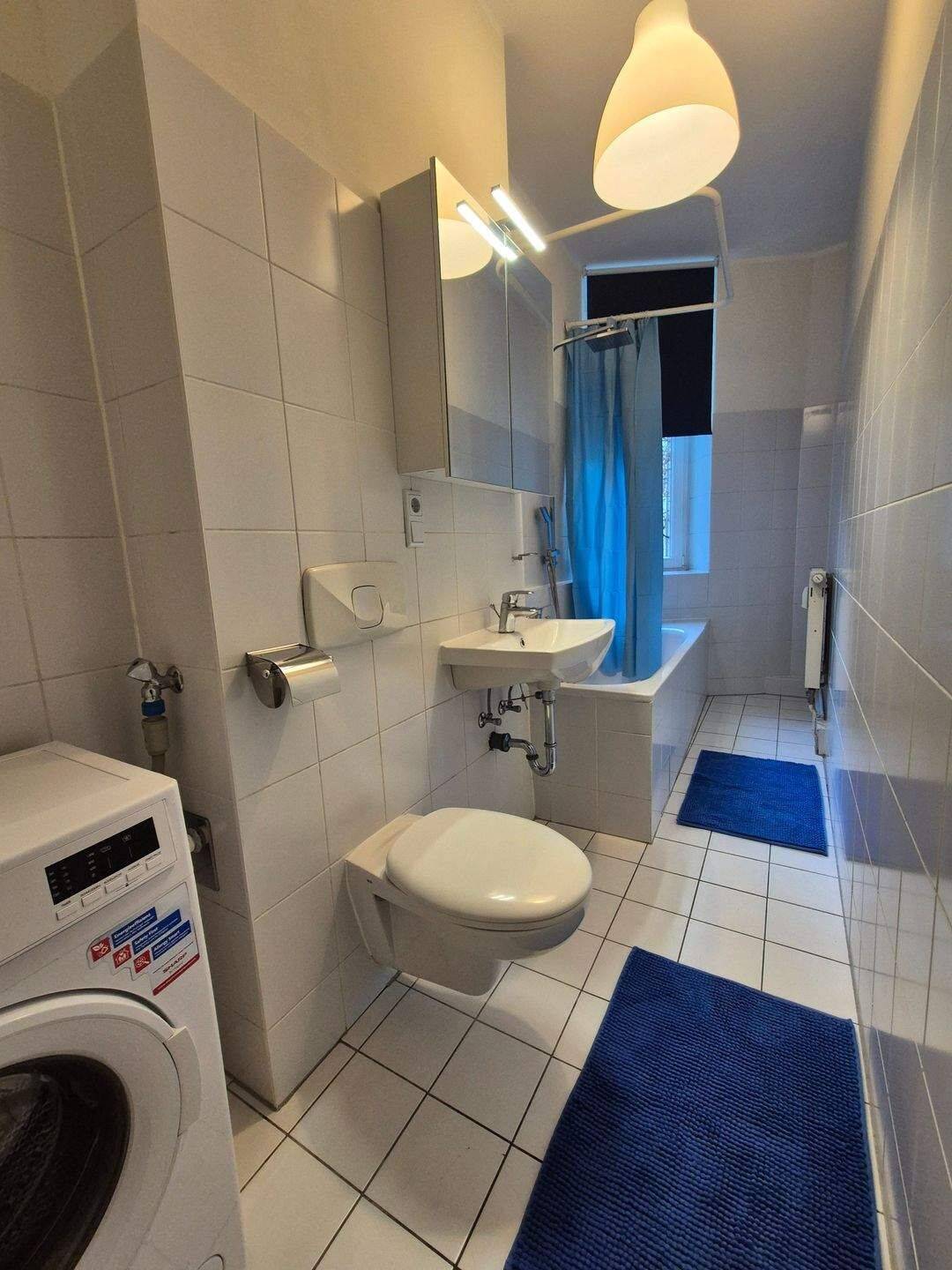 Bezugsfreie lichtdurchflutete 2-Zimmer-Wohnung (leicht in 3-Zimmer zu erweitern) mit hohen Stuckdecken – Berlin – Vorschaubild 9