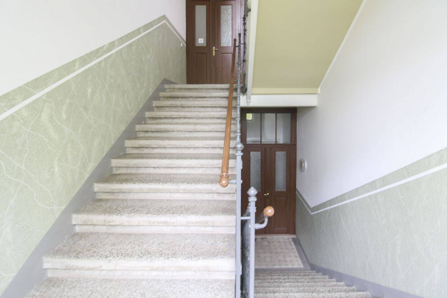 *Bezugsfrei* Renovierte 2-R.-Whg. mit Balkon, Tageslichtbad in C-Kaßberg – Chemnitz – Vorschaubild 7