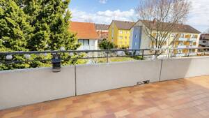 Helle Dachgeschosswohnung mit 2 Balkonen - kurzfristig bezugsfrei in ruhiger Lage – 68259 Mannheim – Vorschaubild 4