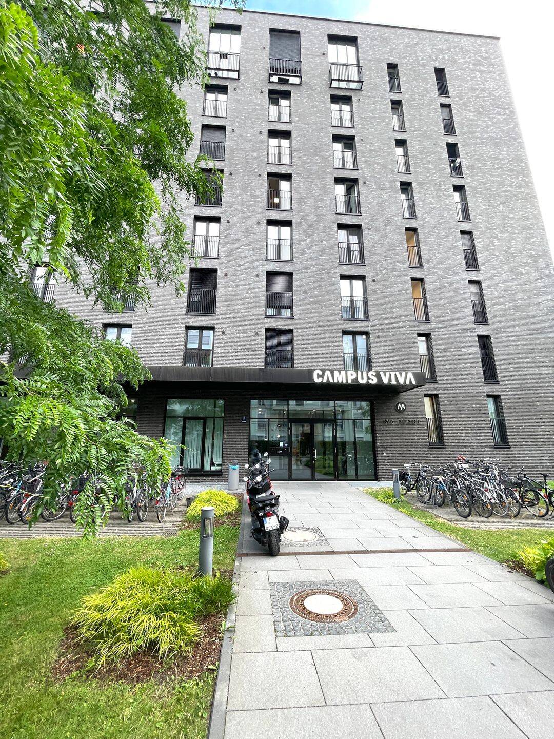 Student apartment next to the U3 Oberwiesenfeld and Olympic Park /// Studentenapartment direkt an der U3-Station Oberwiesenfeld und am Olympiapark – München – Vorschaubild 2