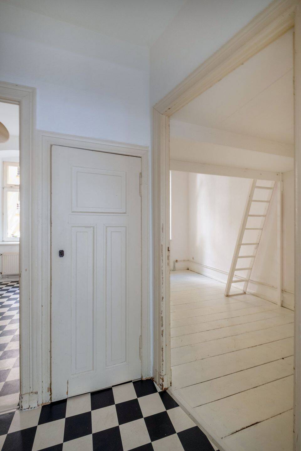 Altbaucharme nahe Boxhagener Platz - ruhig gelegene 2-Zimmer-Wohnung mit Potenzial – Berlin – Vorschaubild 5