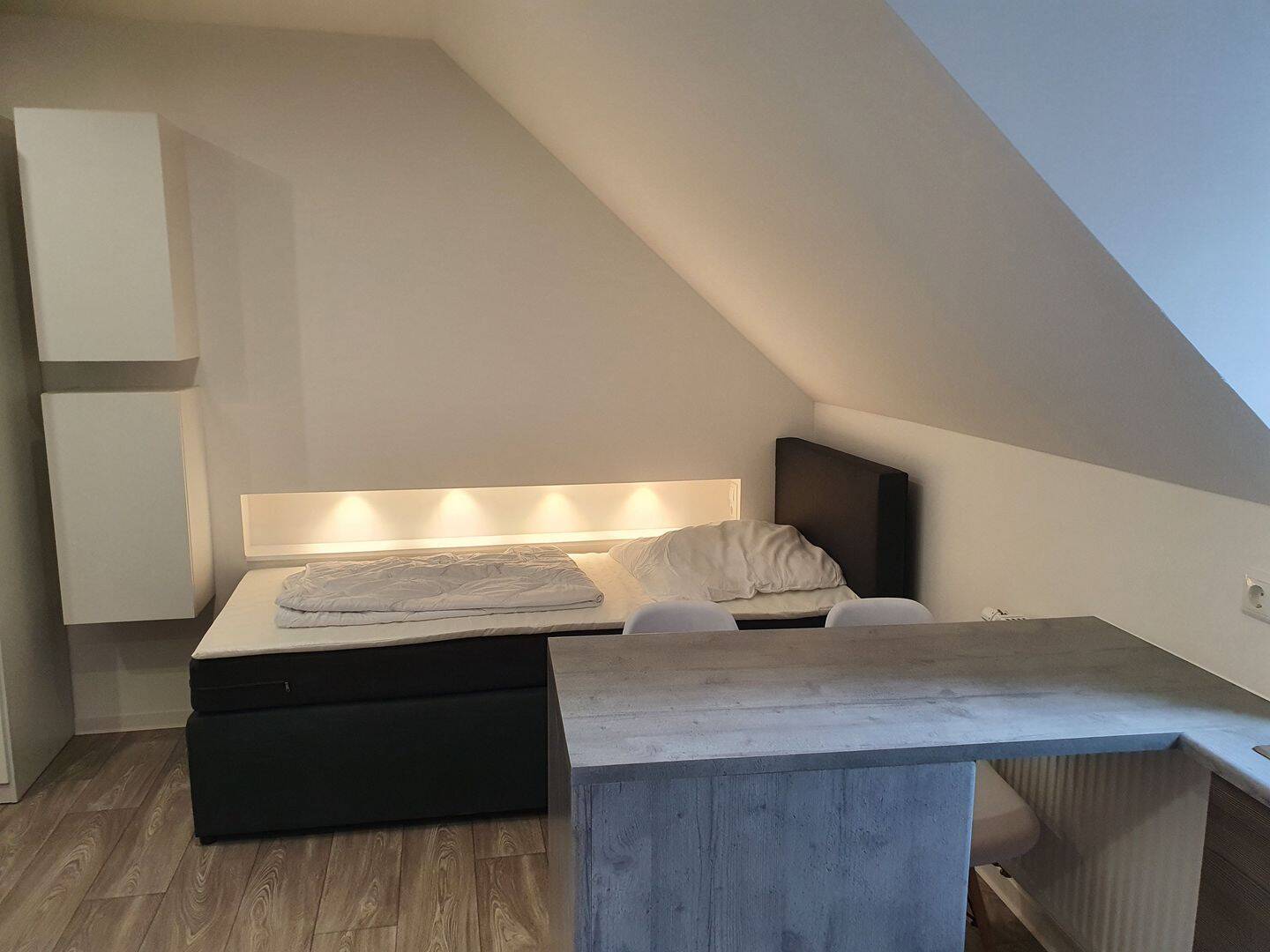 Vollmöbliertes Zimmer für Pendler, Studenten, Monteure, etc. All inclusive – Erfurt – Vorschaubild 2