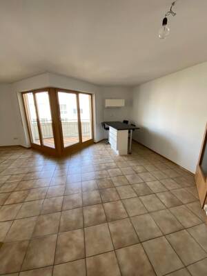 2.5-Zimmer-Dachwohnung mit direktem Zugang zur zusätzlichen Dachgeschossfläche – 89079 Ulm – Vorschaubild 2