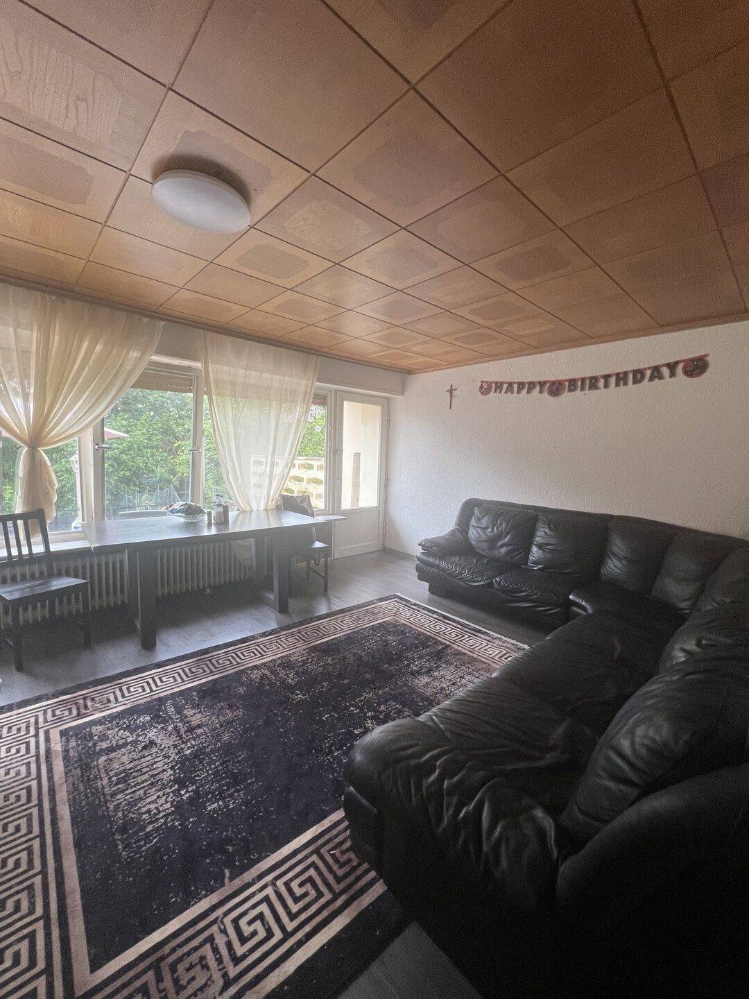 2-3 Familienhaus in Saarbrücken-Klarenthal - Ruhiges Wohnen auf großzügigem Grundstück – Saarbrücken – Vorschaubild 2