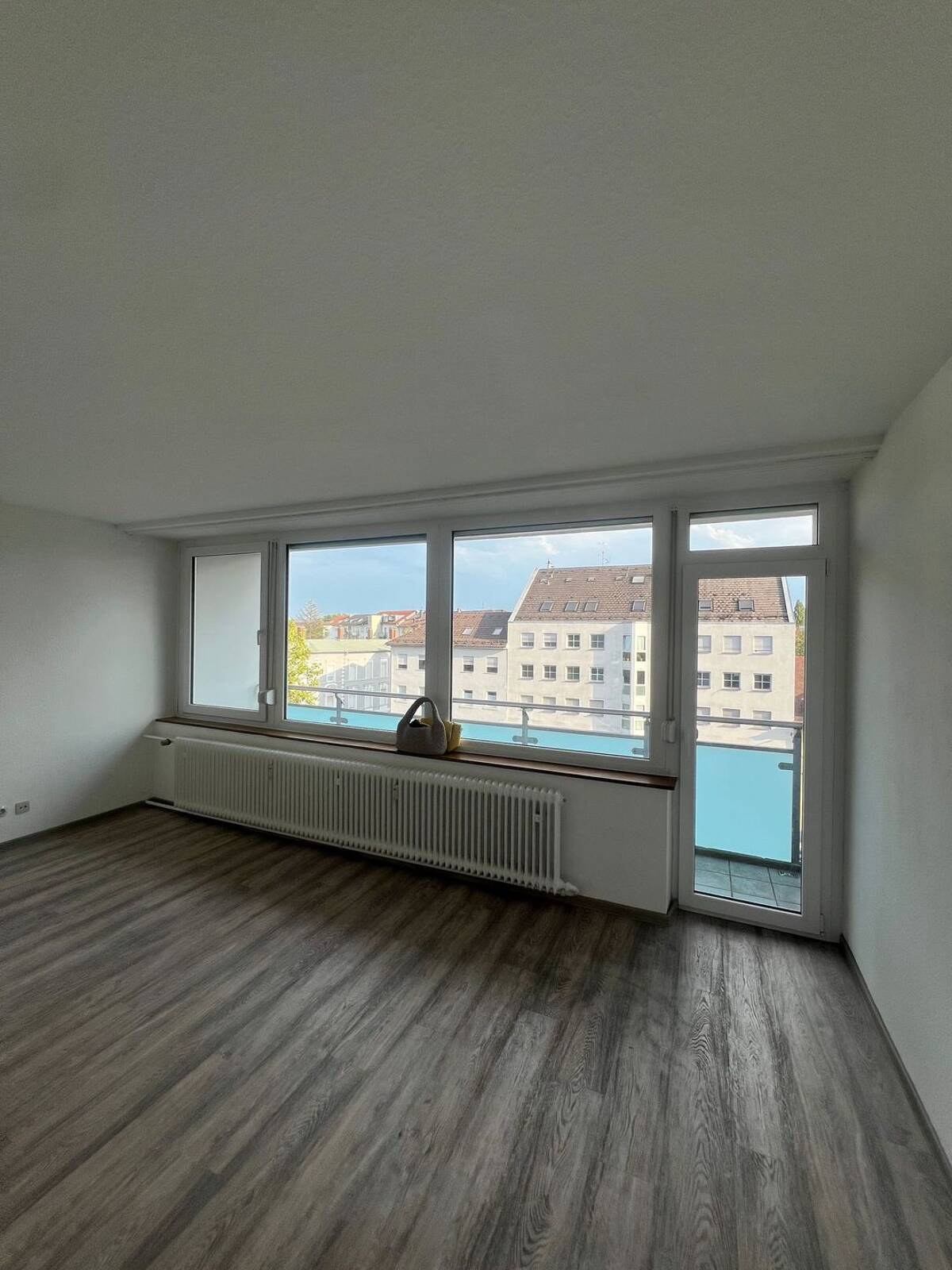 Helle 2-Zimmerwohnung in Karlsruhe Mühlburg – 76185 Karlsruhe – Bild 1 von 6