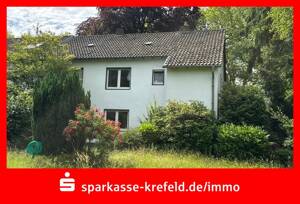 Zweifamilienhaus mit Doppelgarage
