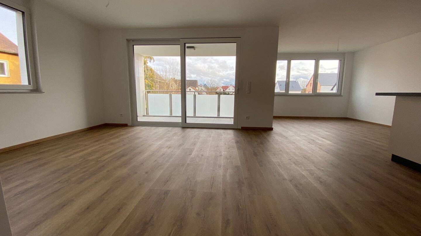 Lichtdurchflutete, ruhige 3-Zimmer-Neubauwohnung mit Balkon – Roßtal – Vorschaubild 2