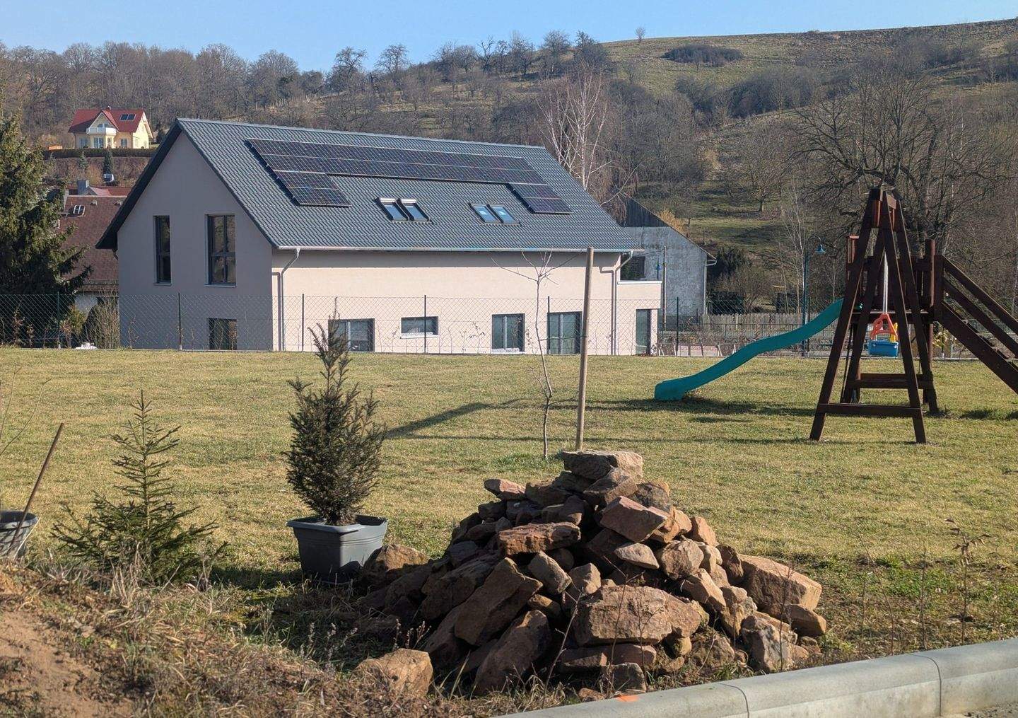 Neuer Preis! Neubau 2024 -DHH mit Wintergarten & PV – Jetzt individuell fertigstellen! – Eisenberg – Vorschaubild 2