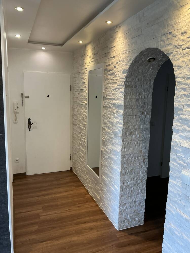 Wunderschöne 4-Zimmer-Wohnung mit Balkon, Aufzug und Tiefgaragenstellplatz! – Mönchengladbach – Vorschaubild 2