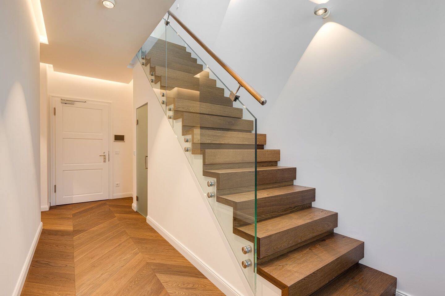 Wohnen über den Dächern: Luxus-Maisonette im Altbau – München – Vorschaubild 5