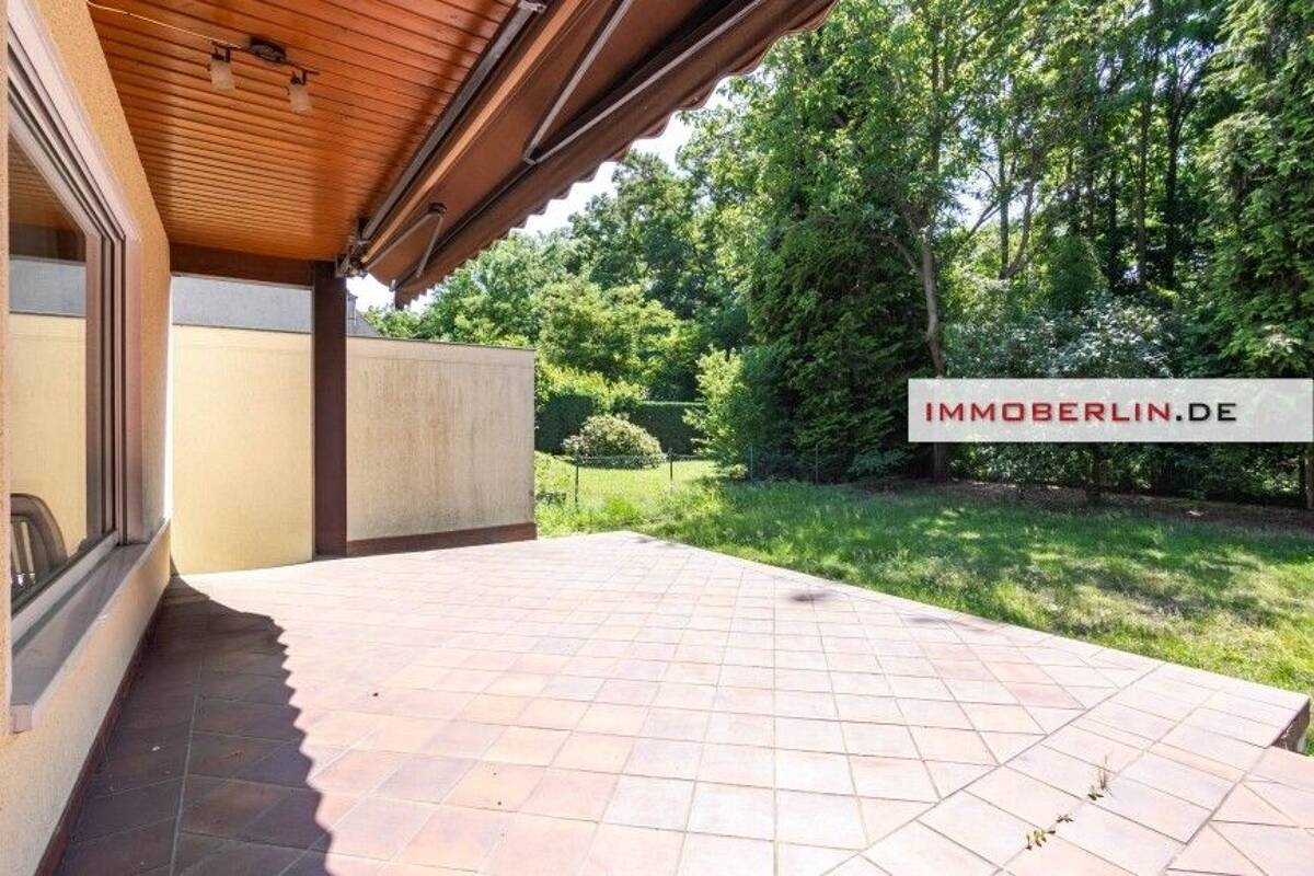 IMMOBERLIN.DE - Exzellente modernisierte Wohnung mit großer Südwestterrasse in Top-Familienwohnlage – 13439 Berlin – Bild 1 von 9