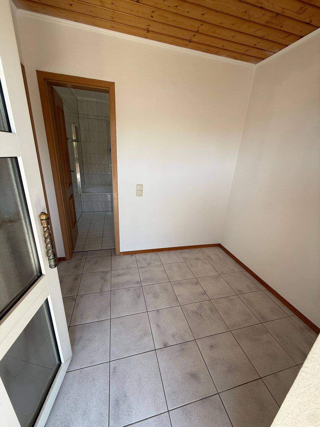 2 Zimmer Einliegerwohnung – Güntersleben – Vorschaubild 2