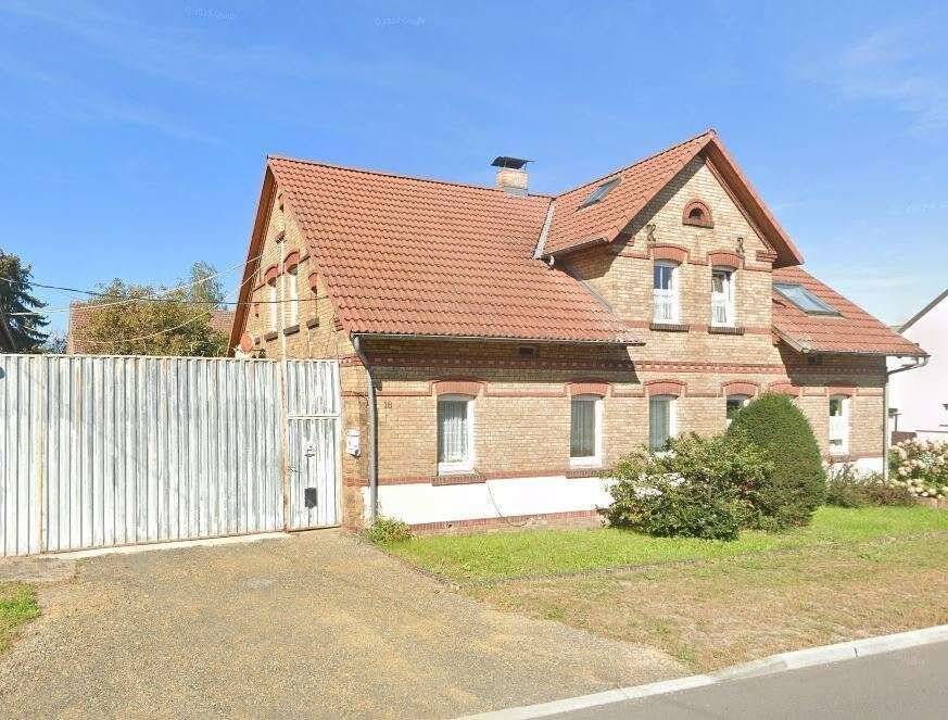 Historischer Dreiseitenhof mit Klinkerhaus und Scheune auf großem Grundstück – Gorden-Staupitz – Bild 1 von 9