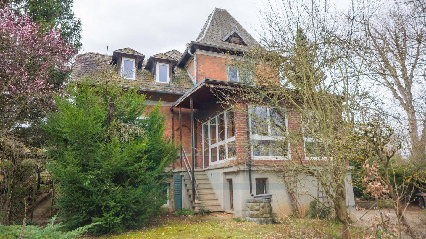 Große Stadtrandvilla im Jenaer Westviertel